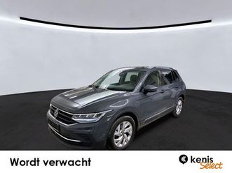 volkswagen tiguan 1.5 tsi life business 150pk | trekhaak | navi | stoelv. | cam.