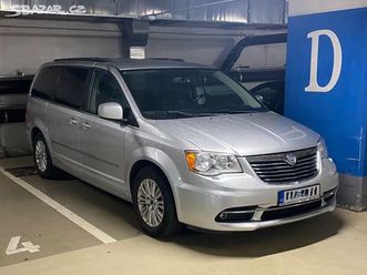 lancia voyager 3.6 v6 pentastar | gold | 2012