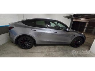 tesla model y performance km 8900