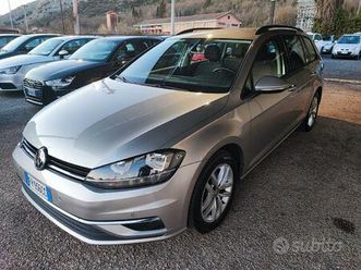 volkswagen golf variant 1.6 tdi 115 cv 5p. highlin
