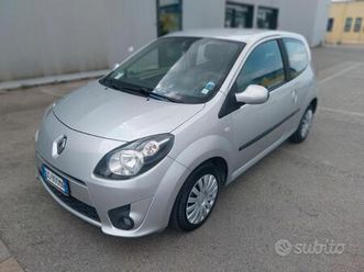 renault twingo 1.2 8v