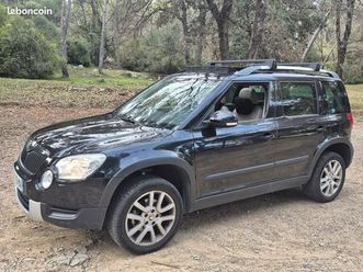 skoda yeti élégance 4x4 dsg140cv très bonne etat