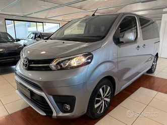 toyota proace proace verso 2.0d l1 144cv 8 po...