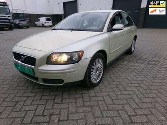 volvo s40 2.4 elite apk 4/2027