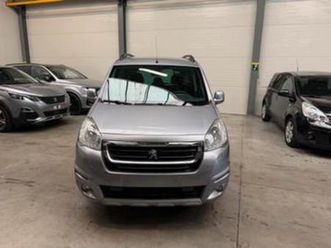 ② à vendre : peugeot partner 1.6 diesel — 2017 — 120 000 km — — peugeot — 2ememain