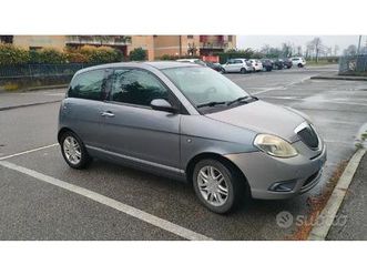 lancia y 1.2 benzina