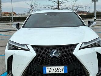 lexus ux 250 sport