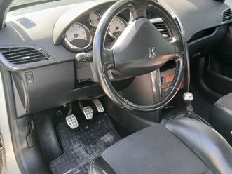 peugeot 207 1.6hdi 3,900 eur