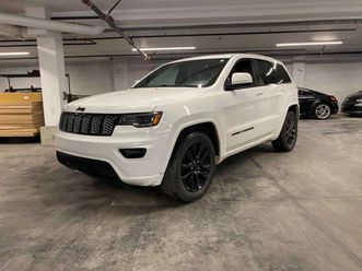 jeep grand cherokee * altitude * carfax * шибидах* подгрев*