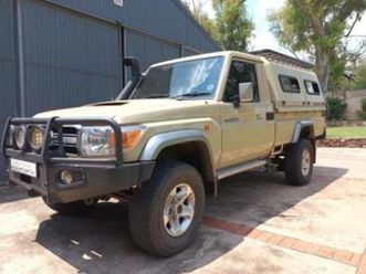 land cruiser 79 4.5d-4d lx v8