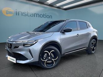 alfa romeo junior intensa elettrica 115 kw