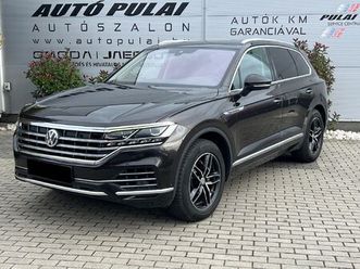 i xenon. m 18alufelni. bőr sportülések. 6 sebességes manuális váltó