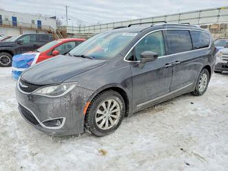 chrysler pacifica touring l plus