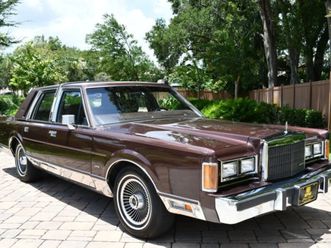 1989 lincoln town car signature series 8,713 miles beautiful example