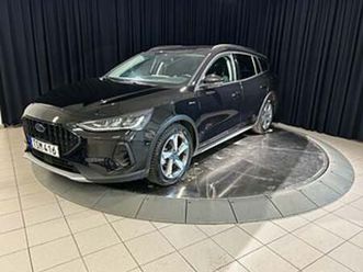 ford focus active 1.0 drag kamera blis adap-fart rattvärme navi