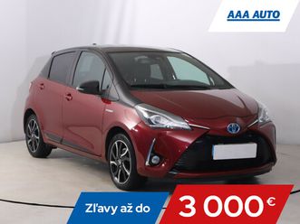 toyota yaris 1.5 hybrid, automat, sr,2.maj