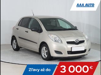 toyota yaris 1.0 vvt-iklíma, park. senzory, po stk