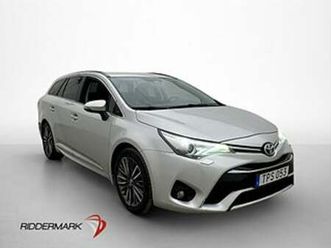 toyota avensis 2.0 active plus skinn kamera drag navi 152hk