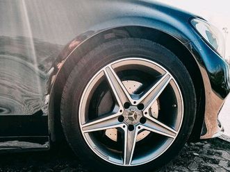 mercedes-benz c 220 amg 9g tronic novembro/17