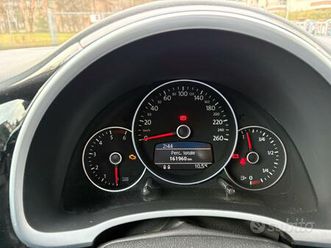 auto volkswagen new beetle