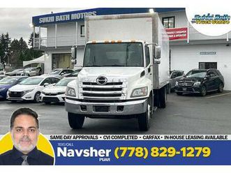 2020 hino 338 26’ box + liftgate + hydraulic brake