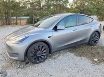 tesla model y 4x4* автопилот* подгрев* панорама* кожа* ≫ 2024 • 21 000 eur • id
