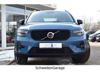 volvo xc40 b4 plus dark pano/pilotassist