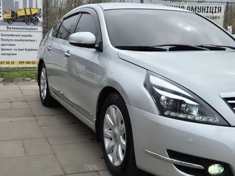 nissan teana 2010