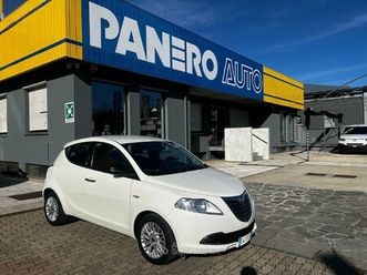 ypsilon 1.2 69 cv 5 porte gpl ecochic gold