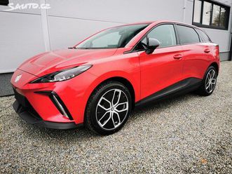 mg mg4 luxury 64kw/bat. 7l. záruka.