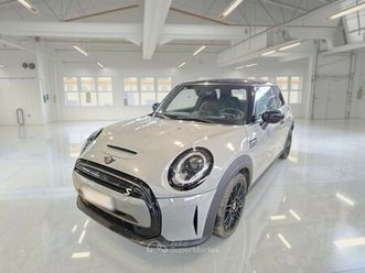 mini cooper se yours auto 3 porte berlina