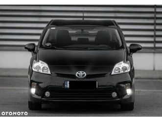 toyota prius 1.8 hsd active
