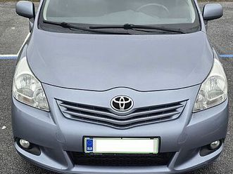toyota verso 2.0 d4-d luna 5 sedezev