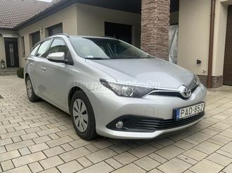 toyota auris touring sports 1.33 active trend m.o-i//87.000km//sz.könyv//klíma//tolatóradar//váltózár//sérmentes//