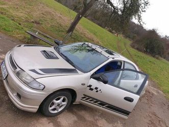 mazda 323 automatik nur 176.000 km