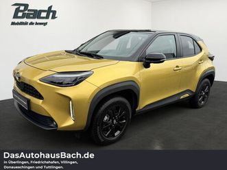 toyota yaris cross 1.5 l hyb. 4x2 elegant acc+led+navi