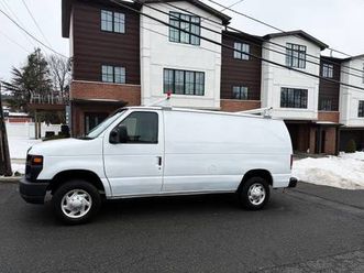 2011 ford e-150 34k original miles , perfect condition