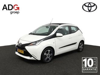 toyota aygo 1.0 vvt-i x-cite | cabrio dak | achteruitrijcamera | lichtmetalen velgen | automaat |