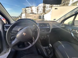 peugeot 208 1.0 maio/15