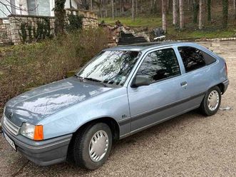 opel kadett 1.6 auto 3,000 eur
