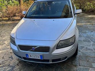 volvo v50 2.0 136cv momentum