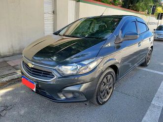 hatch lt 1.0 8v flex mec. 4p