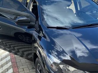 hatch lt 1.0 8v flex mec. 4p