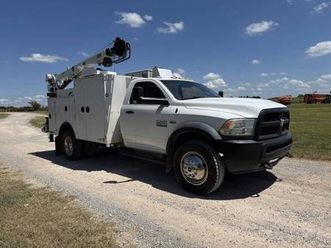 2018 ram 5500 hd service truck + 5k lb crane & tool box bed