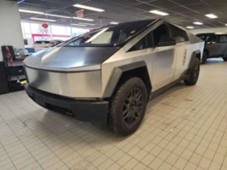tesla cybertruck * awd * pano* подгрев* keyless* 360* ≫ 2024 • 80 000 eur • id