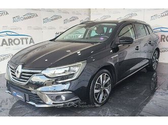 1.5 blue dci intens 115cv edc my19