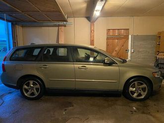 volvo v50 mit 136 ps