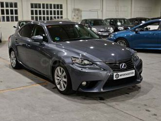 lexus is 300h hybrid drive