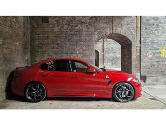 rosso competizione alfa romeo giulia quadrifoglio