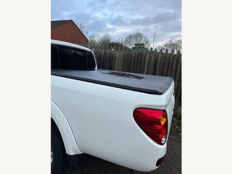 2.5 di-d challenger 4wd euro 5 4dr (lb)